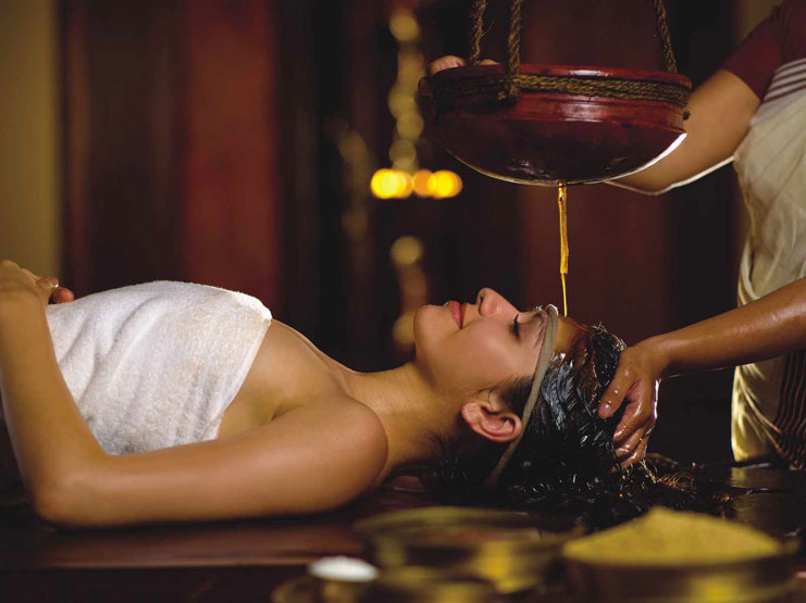 5 Reasons Why You Need Ayurveda This Mansoon-Kumarakom Lake Resort