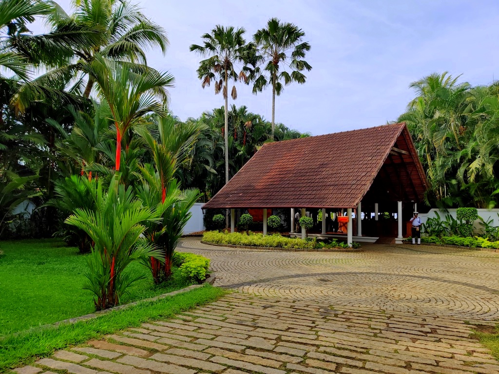 Best Place to Stay in Kumarakom - Kumarakom Lake Resort