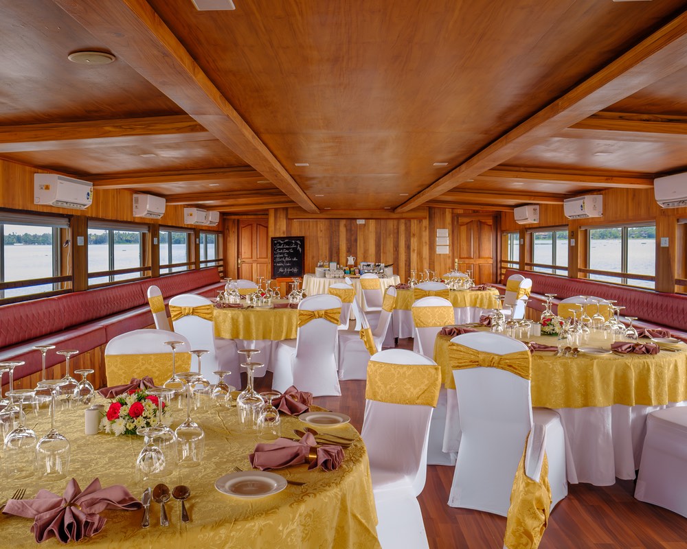 Conference Boat (Floating Mandap Option)