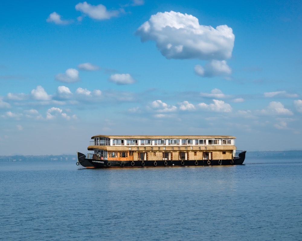 Conference Boat (Floating Mandap Option)