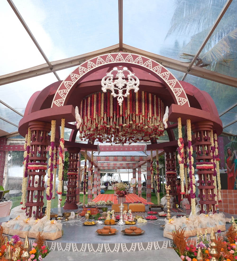 Lakeside Canopy — Intimate Celebrations, Infinite Charm