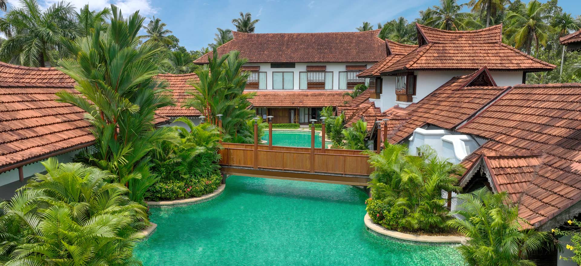 Meandering Pool Villas - Kumarakom Lake Resort