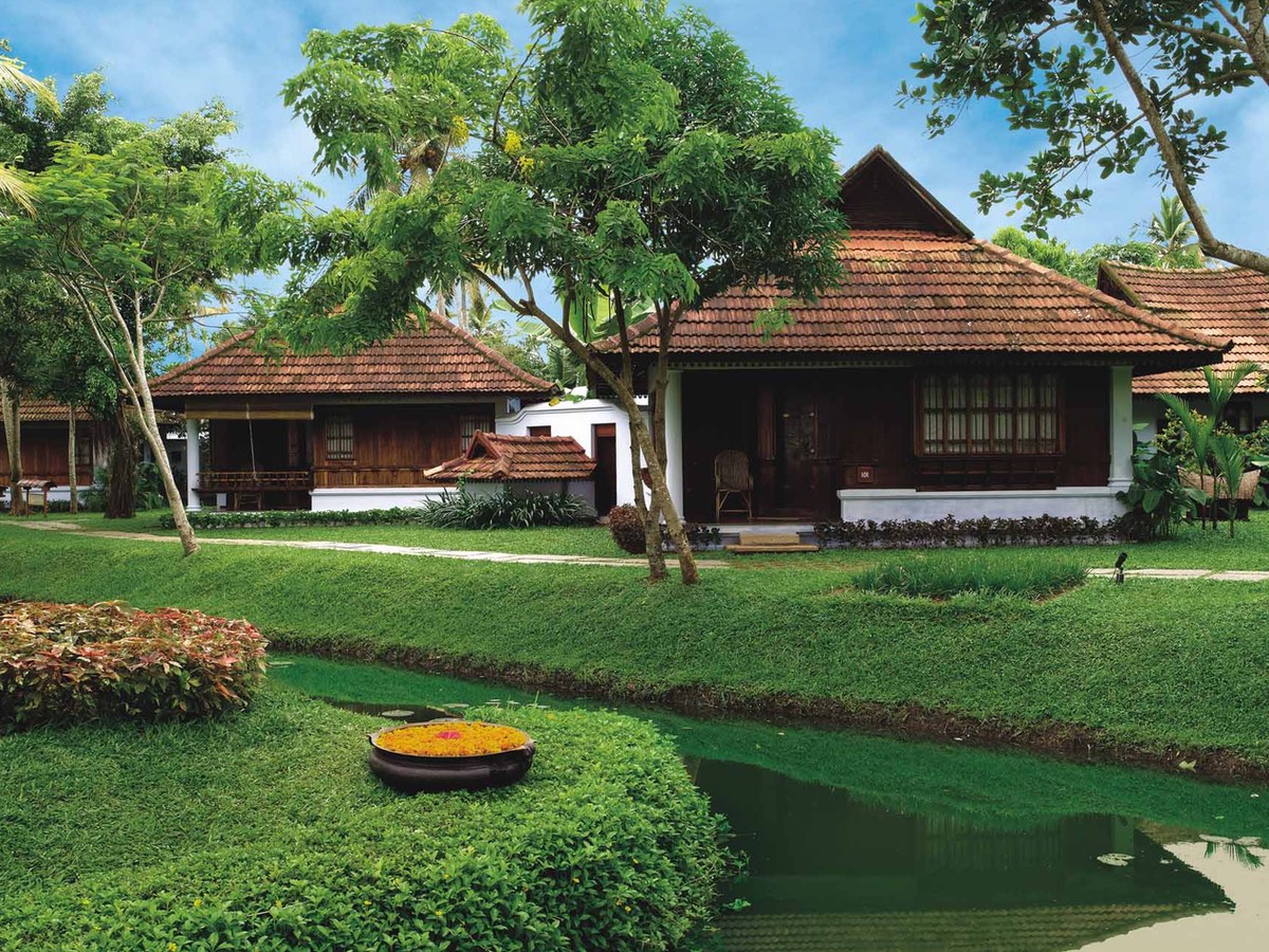 Heritage Lake View Villas with Private Pool - Kumarakom Lake Resort