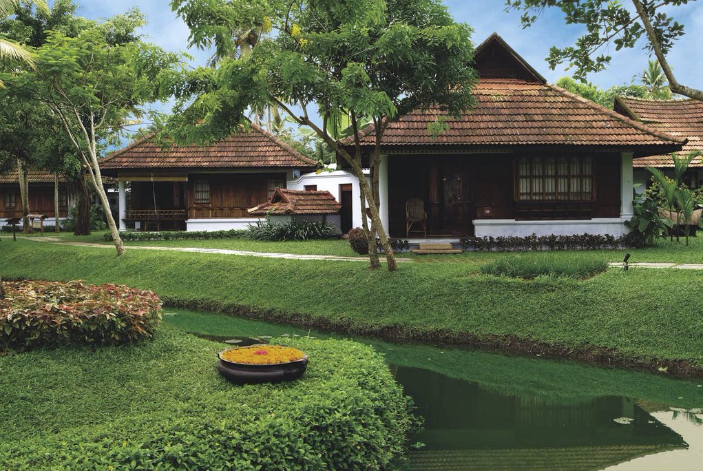 Heritage Lake View Villas with Private Pool - Kumarakom Lake Resort