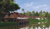 Vembanad, the Seafood Bar - Kumarakom Lake Resort