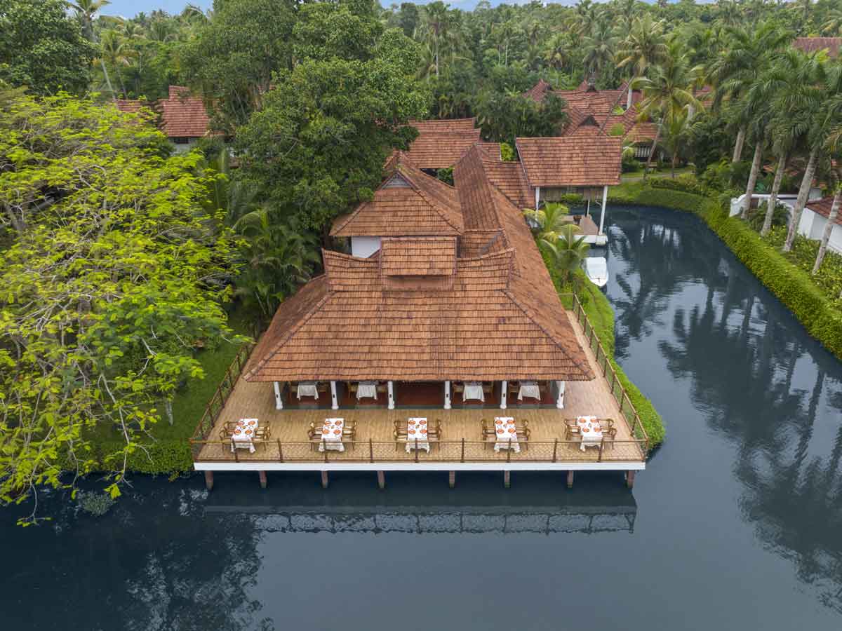 Vembanad, the Seafood Bar - Kumarakom Lake Resort