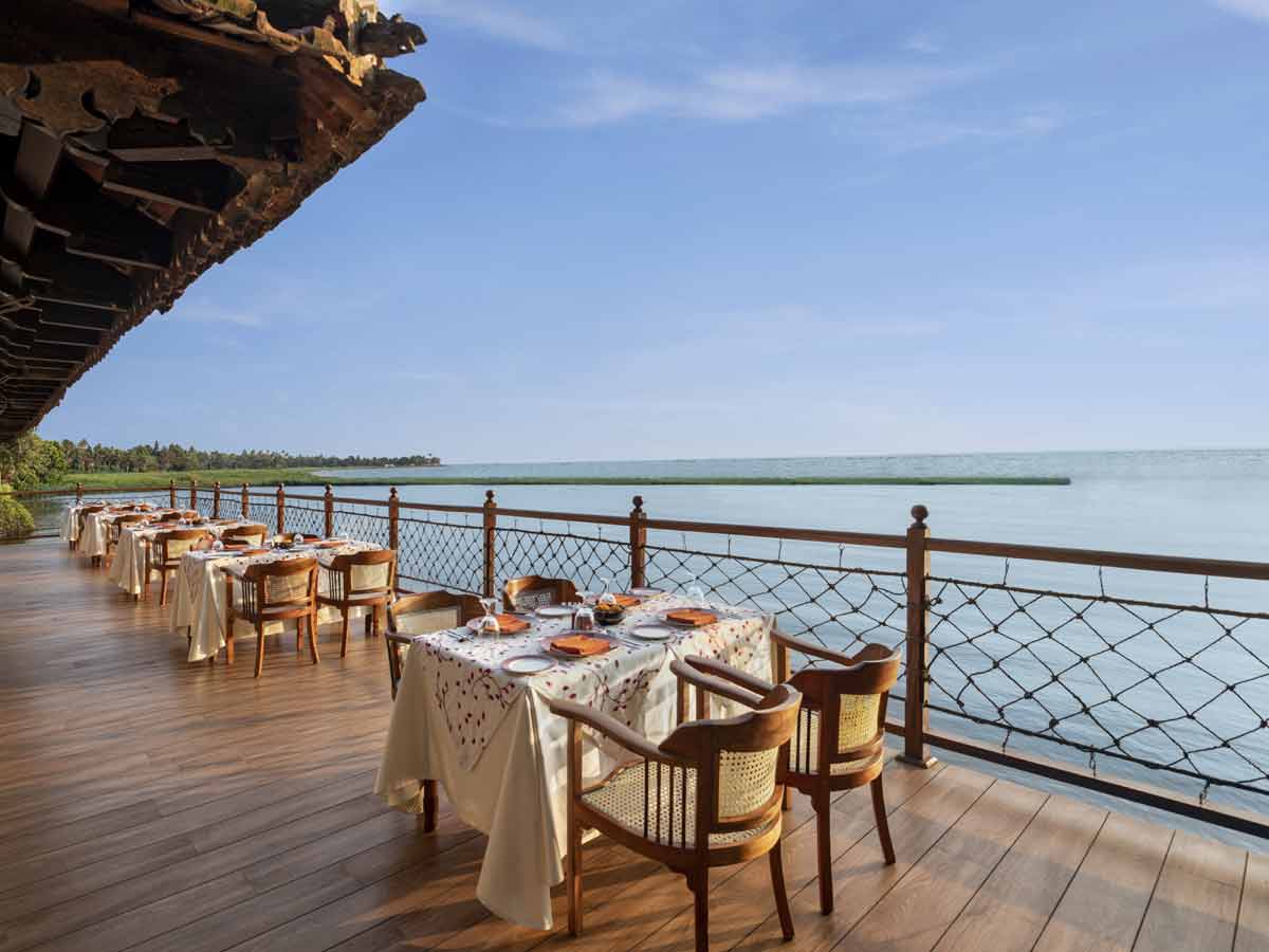 Vembanad, the Seafood Bar - Kumarakom Lake Resort