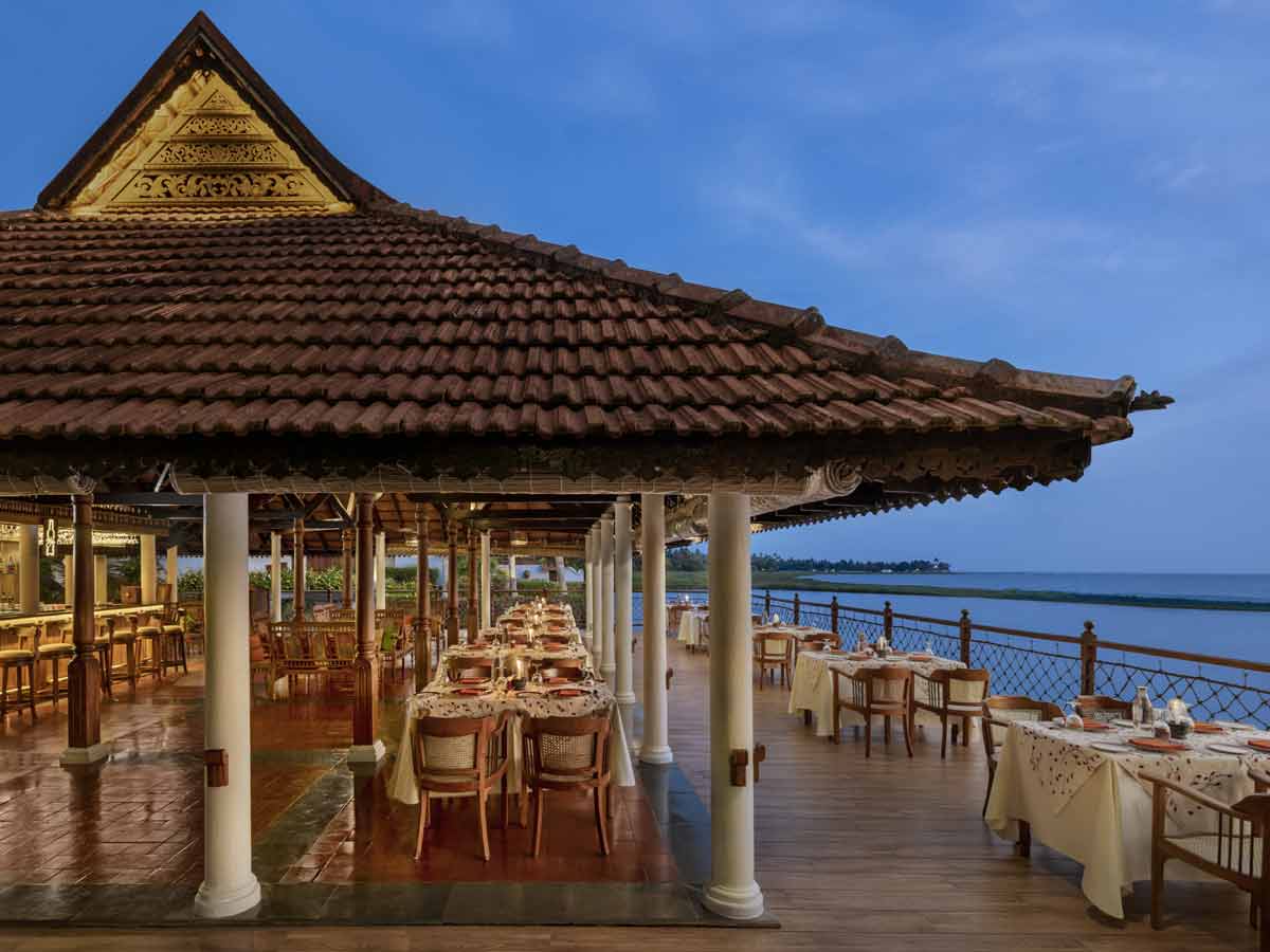 Vembanad, the Seafood Bar - Kumarakom Lake Resort